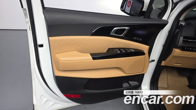 Kia Canival 2023 — photo 14