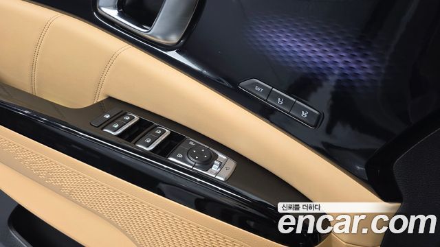 Kia Canival 2023 — photo 27