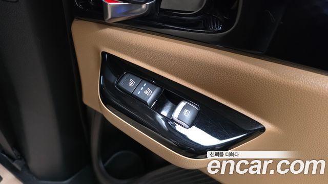 Kia Canival 2023 — photo 30