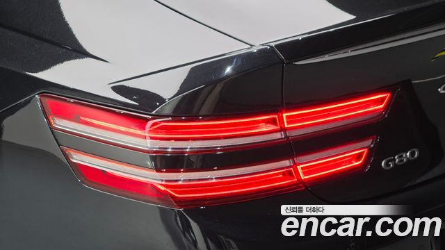 Genesis G80 2022 — photo 9