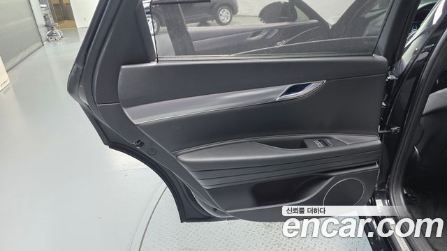 Genesis G80 2022 — photo 15
