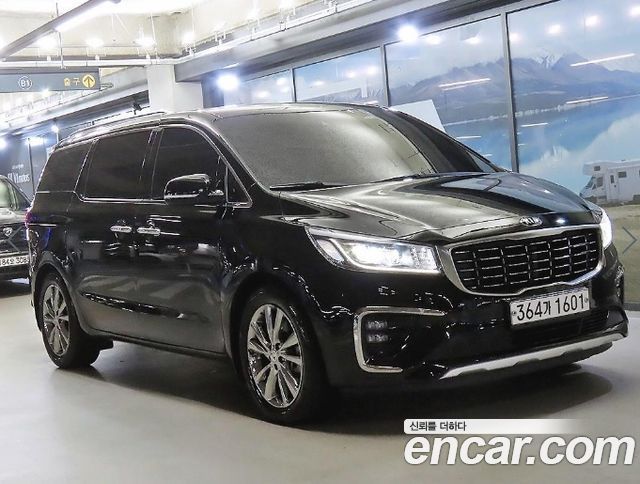 Kia Canival 2019 — photo 1