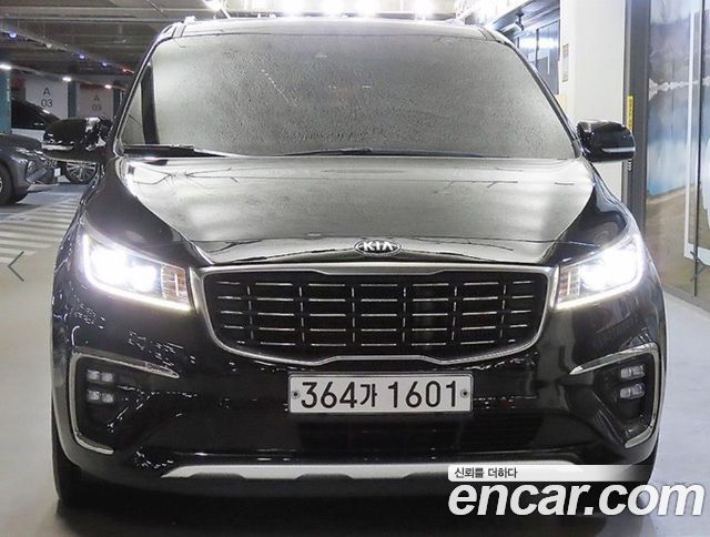 Kia Canival 2019 — photo 2