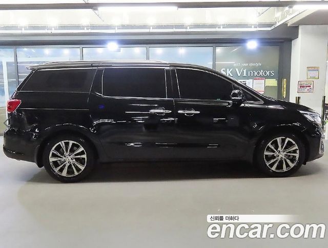 Kia Canival 2019 — photo 3