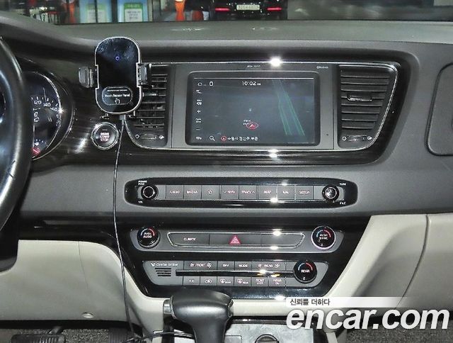 Kia Canival 2019 — photo 11