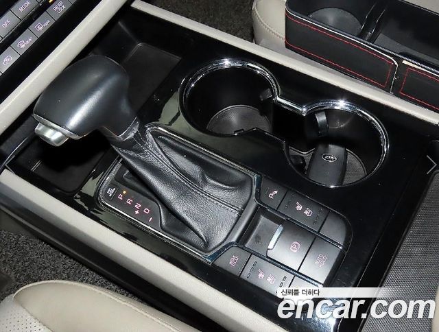 Kia Canival 2019 — photo 12