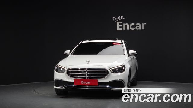 Mercedes-Benz E-Class 2021 — photo 3