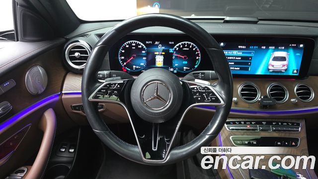 Mercedes-Benz E-Class 2021 — photo 20