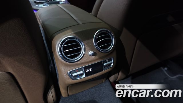 Mercedes-Benz E-Class 2021 — photo 31