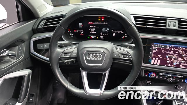Audi Q3 2023 — photo 19