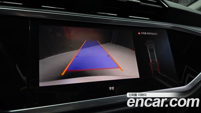 Audi Q3 2023 — photo 22