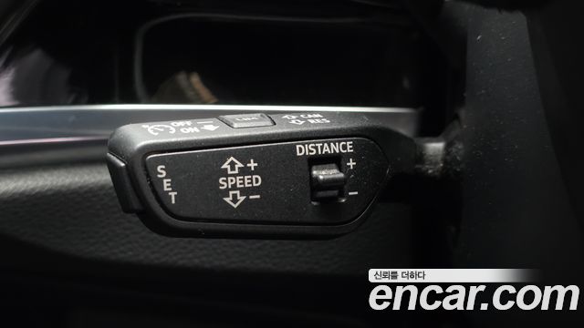 Audi Q3 2023 — photo 25