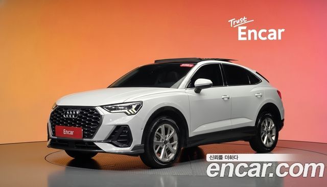 Audi Q3 2023 — photo 1