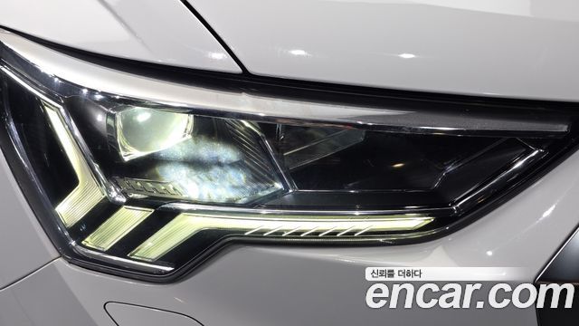 Audi Q3 2023 — photo 8