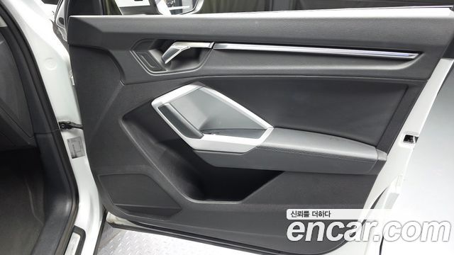 Audi Q3 2023 — photo 14