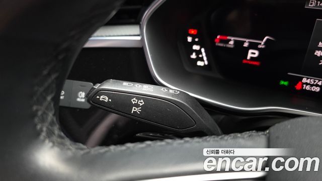 Audi Q3 2023 — photo 27