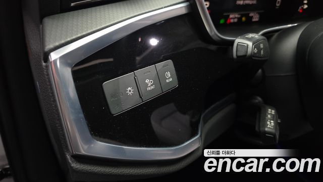 Audi Q3 2023 — photo 29
