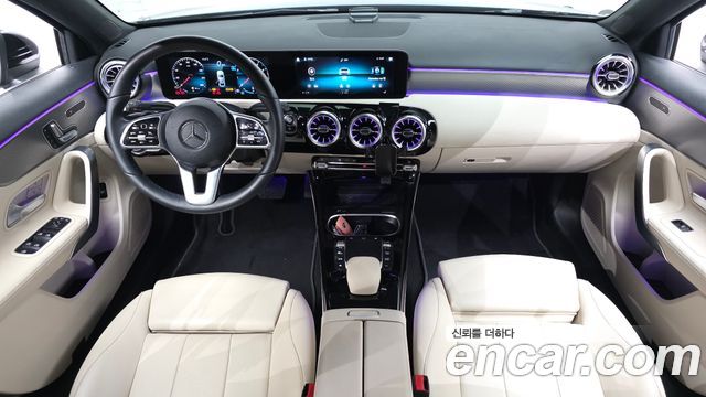 Mercedes-Benz A-Class 2021 — photo 10