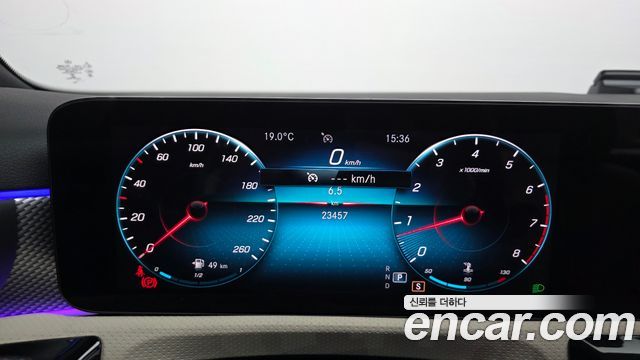 Mercedes-Benz A-Class 2021 — photo 11