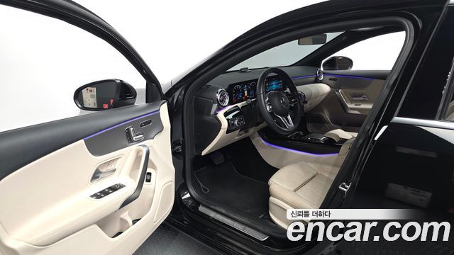 Mercedes-Benz A-Class 2021 — photo 13