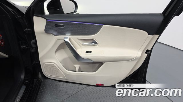 Mercedes-Benz A-Class 2021 — photo 14
