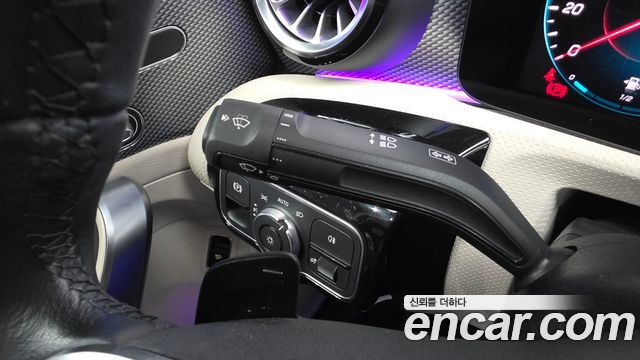 Mercedes-Benz A-Class 2021 — photo 29