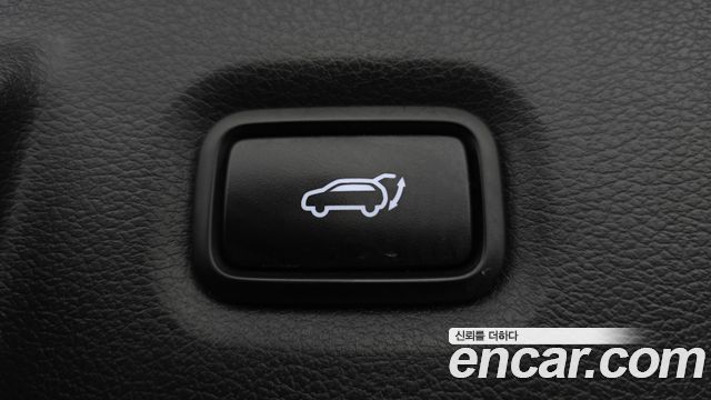 Hyundai Santafe 2019 — photo 21