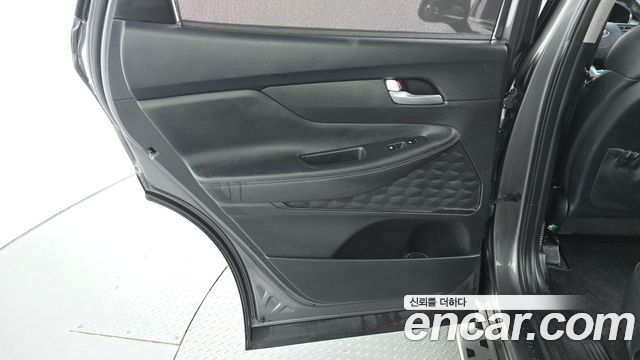 Hyundai Santafe 2019 — photo 15