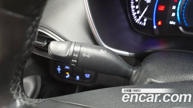 Hyundai Santafe 2019 — photo 29