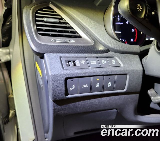 Hyundai Santafe 2018 — photo 9