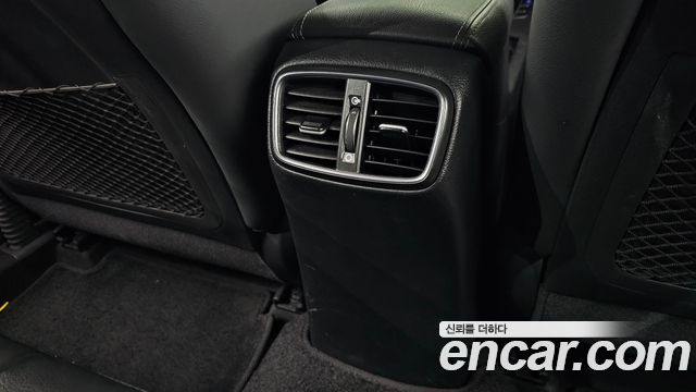 Hyundai i30 2017 — photo 25