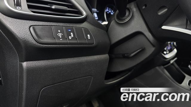 Hyundai i30 2017 — photo 27