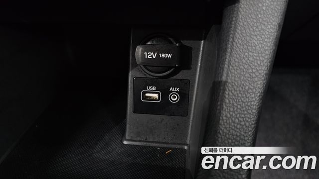Hyundai i30 2017 — photo 34