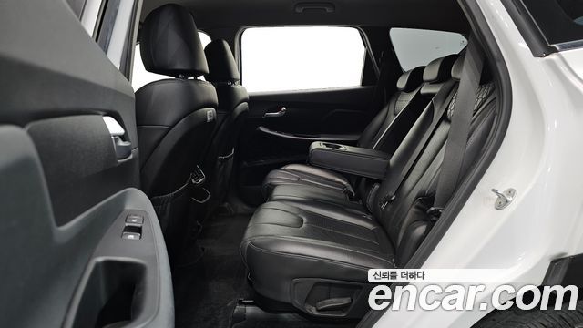 Hyundai Santafe 2019 — photo 11