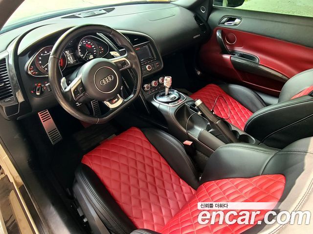 Audi R8 2014 — photo 10
