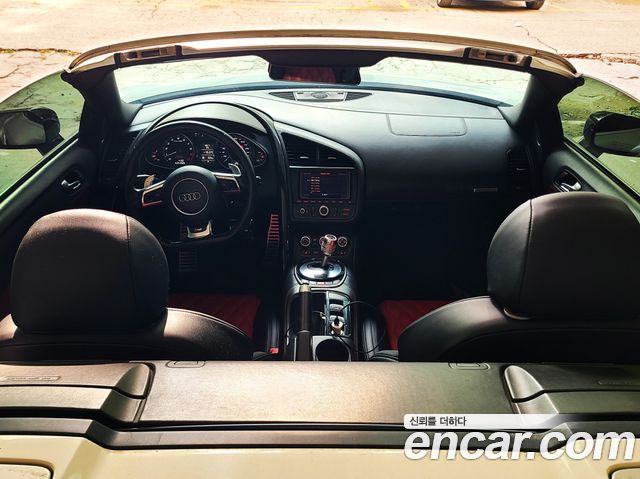 Audi R8 2014 — photo 11