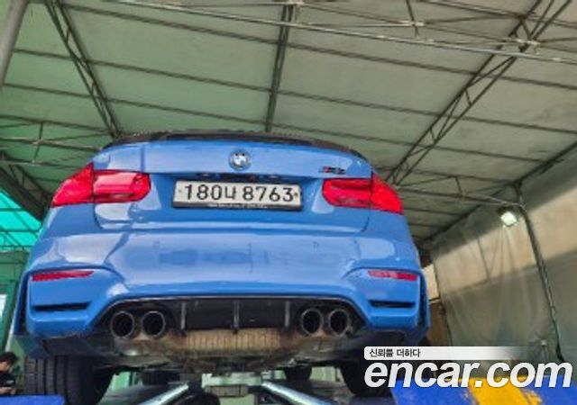 BMW M3 2018 — photo 2