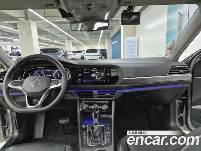 Volkswagen Jetta 2024 — photo 7