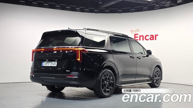 Kia Canival 2024 — photo 2