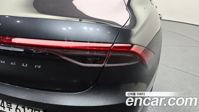 Hyundai Grandeur 2022 — photo 9