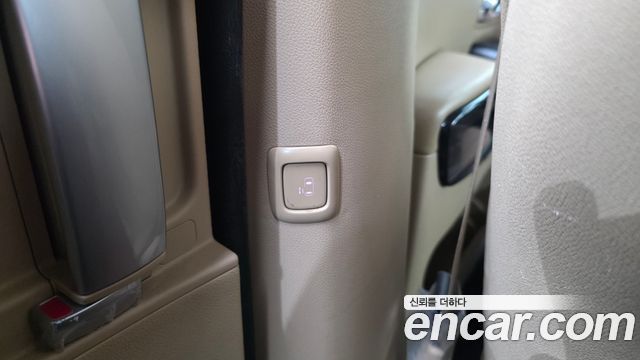 Kia Canival 2016 — photo 29