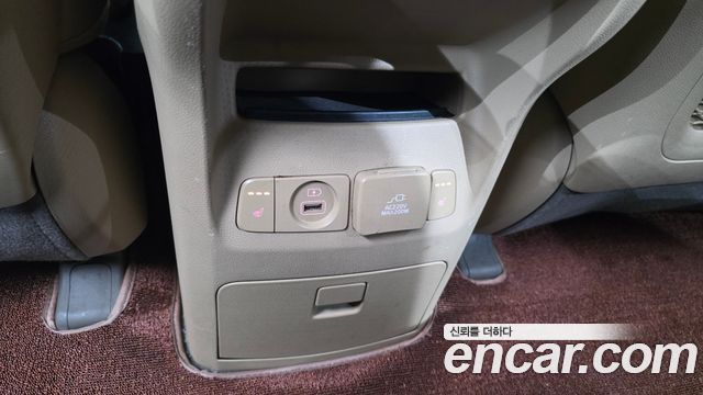 Kia Canival 2016 — photo 30