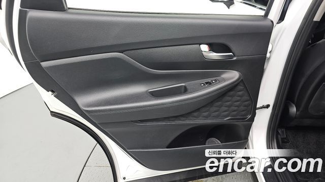 Hyundai Santafe 2023 — photo 15