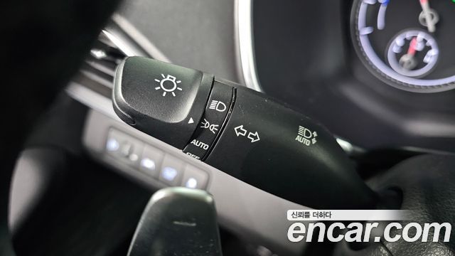 Hyundai Santafe 2023 — photo 28