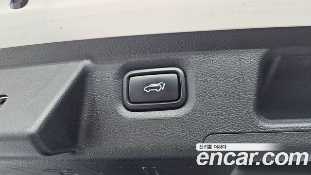 Hyundai Santafe 2023 — photo 35