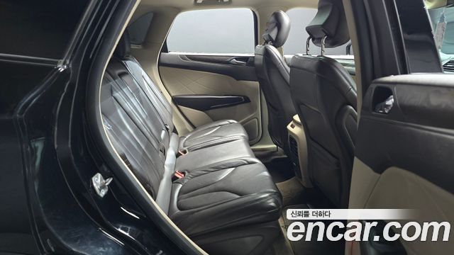 Lincoln MKC 2017 — photo 11