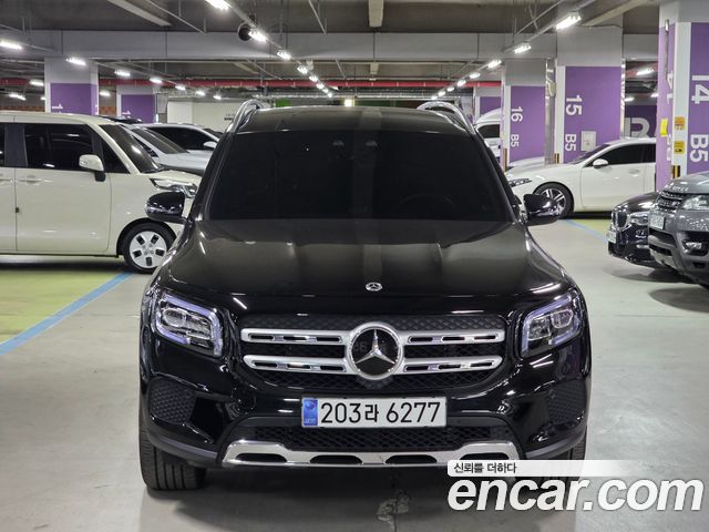 Mercedes-Benz GLB-Class 2023 — photo 1