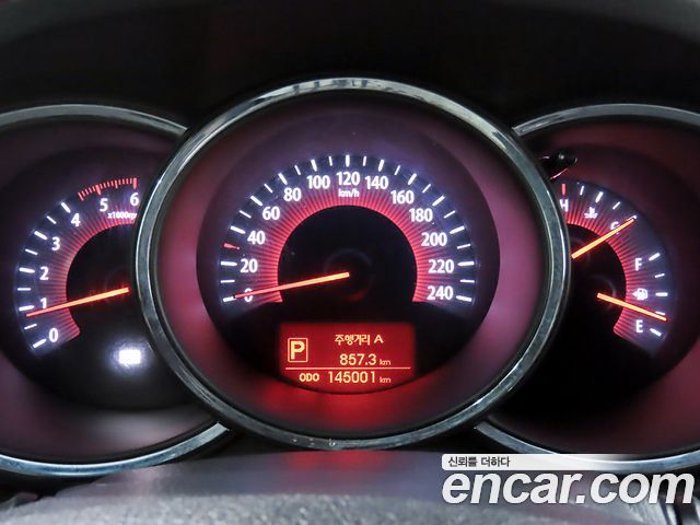 Kia Sorento 2012 — photo 8