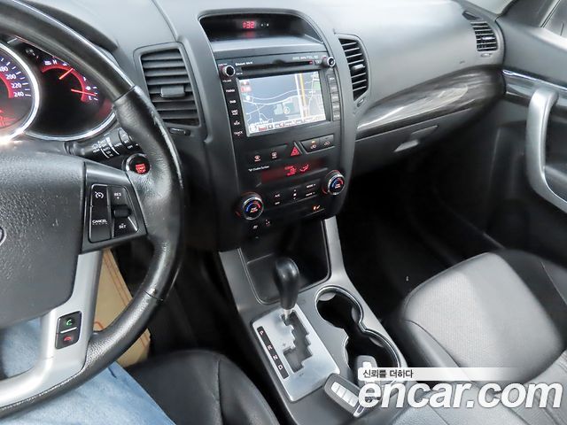 Kia Sorento 2012 — photo 18