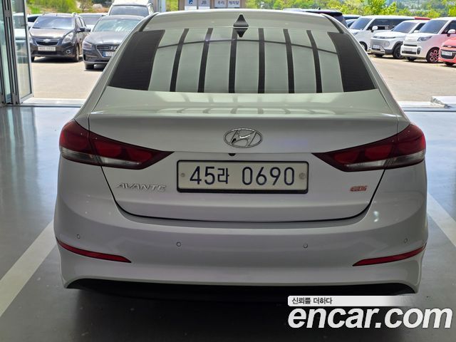 Hyundai AVANTE 2016 — photo 4